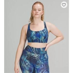 Lululemon‎ Wunder Train Bra *Medium Support, C/D Cup Size 8